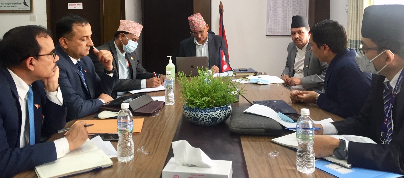 कार्यान्वयन गर्न सक्ने कार्यक्रममात्र प्रस्ताव गर्न मन्त्रालयहरूलाई अर्थमन्त्रीको निर्देशन
