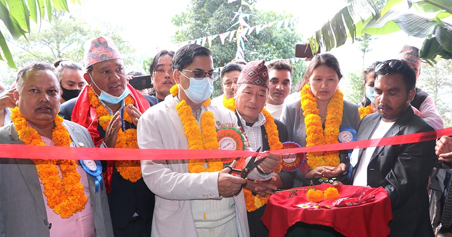 खबरदारी गरिरहनुपर्छ, त्यसो भएन भने नेता काम लाग्दैनन् : अर्थमन्त्री शर्मा