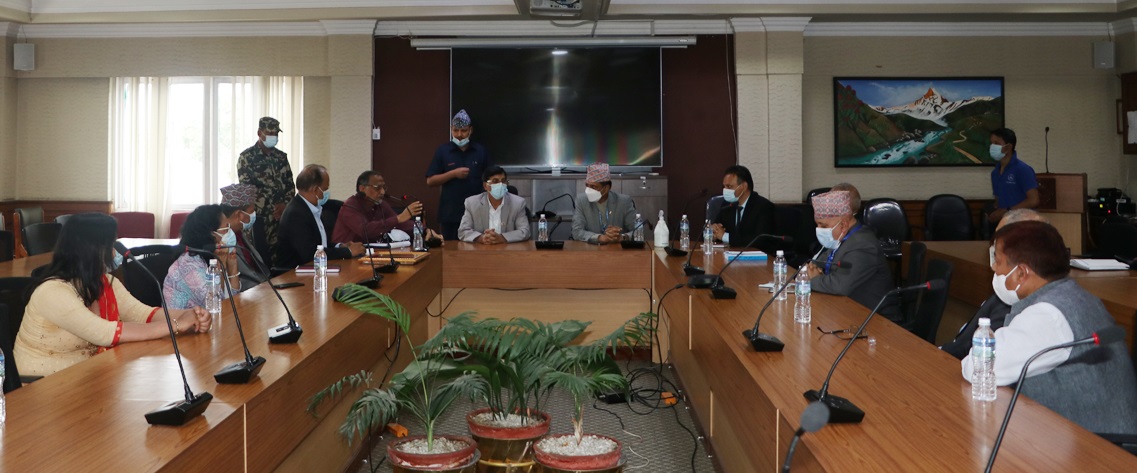 देशको अर्थतन्त्र हाँक्न अर्थ मन्त्रालय वा सरकार मात्र पर्याप्त नहुने अर्थमन्त्रीको भनाई