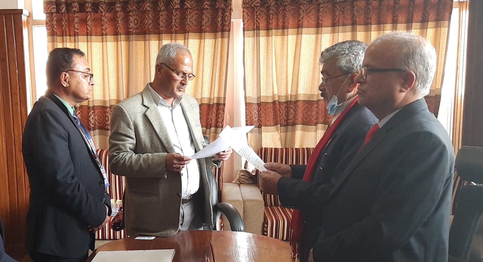 महालक्ष्मी लाईफका सञ्चालकद्धारा सपथ ग्रहण