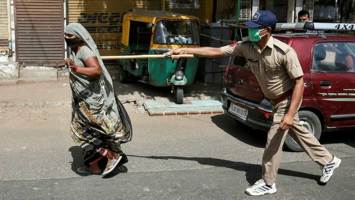 भारतले पुनः दुई हप्ता लकडाउन बढाउने