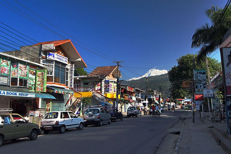 पोखराको लेकसाइड र बगरमा छरियो ‘डिसइन्फेक्सन स्प्रे’