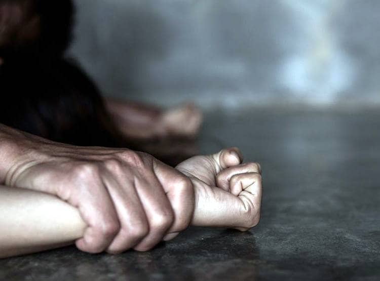 बहिनीको पढाइ राम्रो भएपछि दाजुभाइले नै गरे बलात्कार