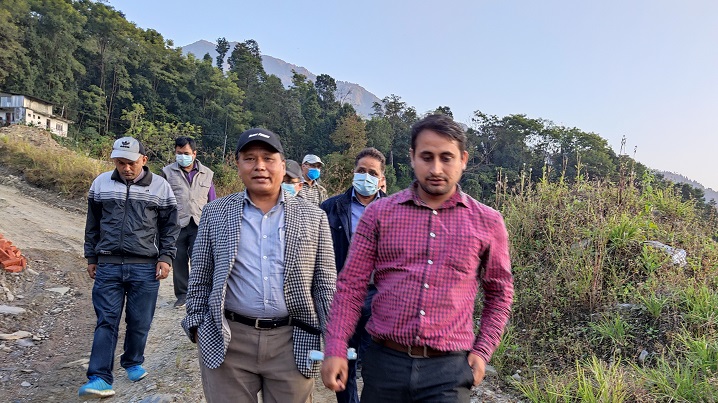 सिन्धुपाल्चोक बाह्रबिसे सबस्टेशनका ठेकदारको ठेक्का रद्द गर्ने चेतावनी