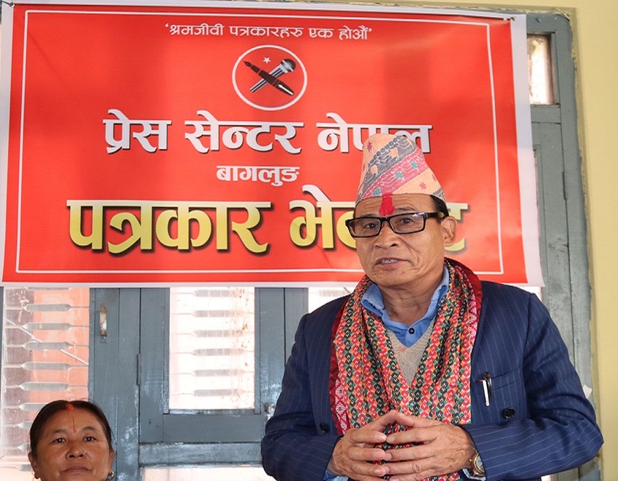 स्थलगत अवलोकन पछि मात्रै योजना कार्यान्वयनमा लैजान्छुः मन्त्री थापा