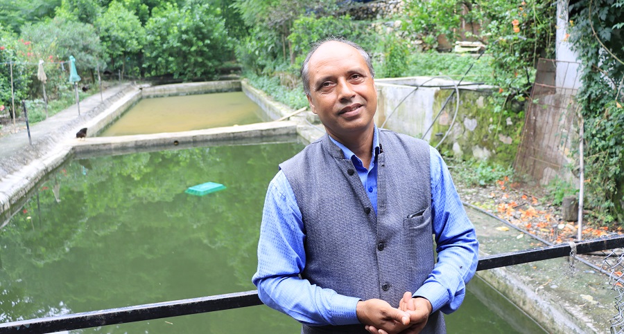 कृषिबाटै कुस्त कमाउँछन् शिव, भन्छन्- युवाले विदेश जानै पर्दैन