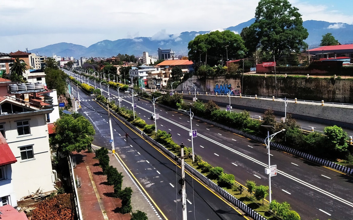 निषेधाज्ञामा कस कसले सवारी चलाउन पाउँछन् ?