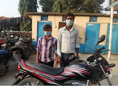 पार्किङबाट मोटरसाइकल चोरी गर्ने दुई जना पक्राउ