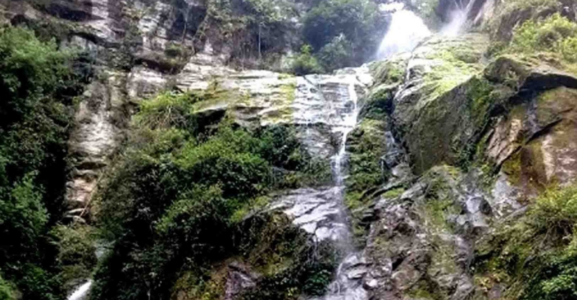 महभिरमा ढुङ्गा खस्यो, मध्यपहाडी राजमार्ग अवरुद्ध