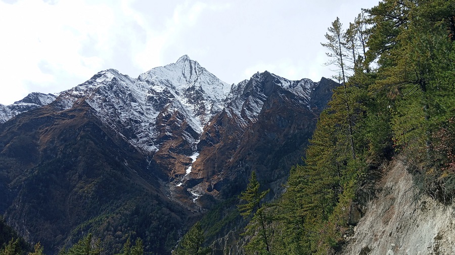 मनाङमा जलवायु परिवर्तनको असरः हराए हिमालका हिउँ र ताल