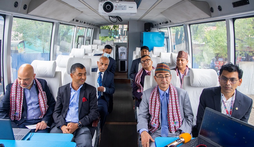 क्यान इन्फोटेक चौथो दिनः पहिलो घुम्ती सूचना केन्द्रमा अवलोकनकर्ताको आकर्षण