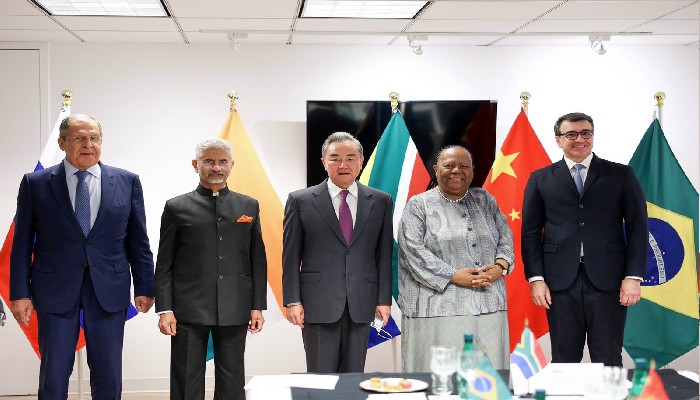 ब्राजिल, रुस, भारत, चीन र दक्षिण अफ्रिकाका विदेशमन्त्रीले युक्रेनका बारेमा यस्तो आह्वान गरे