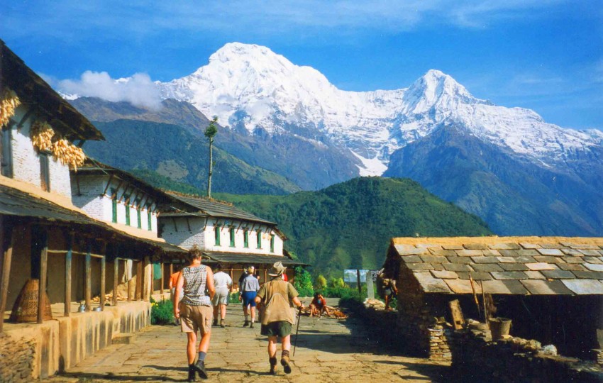 फेब्रुअरीमा नेपाल आउने पर्यटक घटे