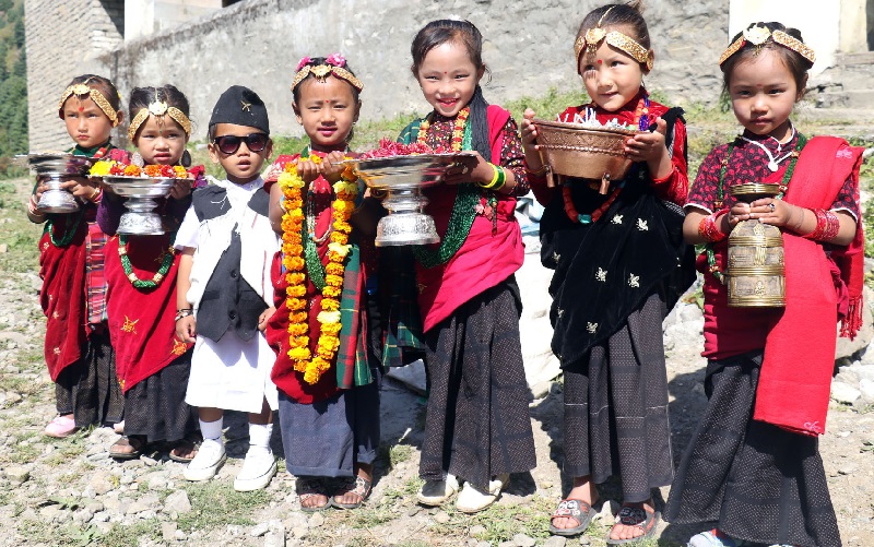 होमस्टेमा बालबालिकाको स्वागत