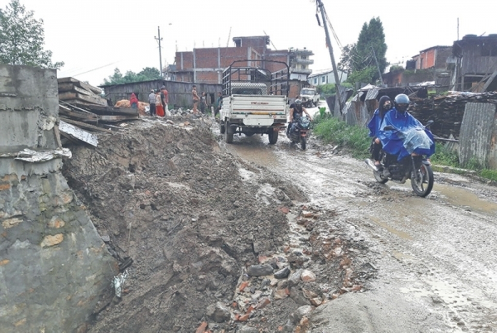 पाँच महिनामा भक्तपुर–नगरकोट सडक निर्माण सम्पन्न होला त ?