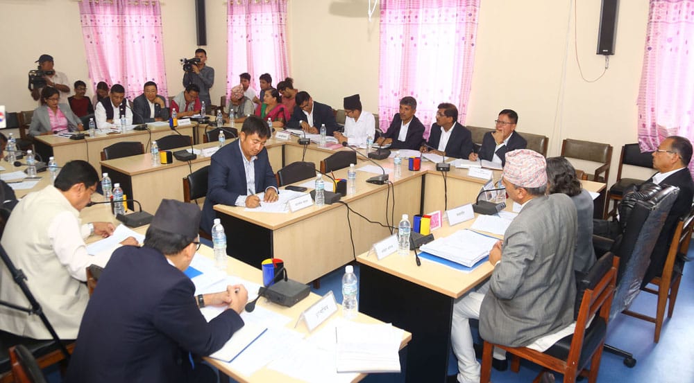 अब सामाजिक सञ्जालमा जथाभावी लेखे कारबाही