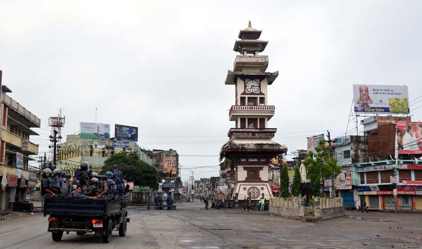 मौद्रिक नीतिको अफ्ठेरोले वीरगञ्ज भन्सारमै थन्किए नयाँ सवारी साधन