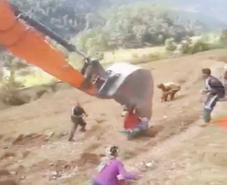 महिला माथी डोजर चलाउने चालकविरुद्ध ज्यानमार्ने उद्योगमा मुद्दा दर्ता