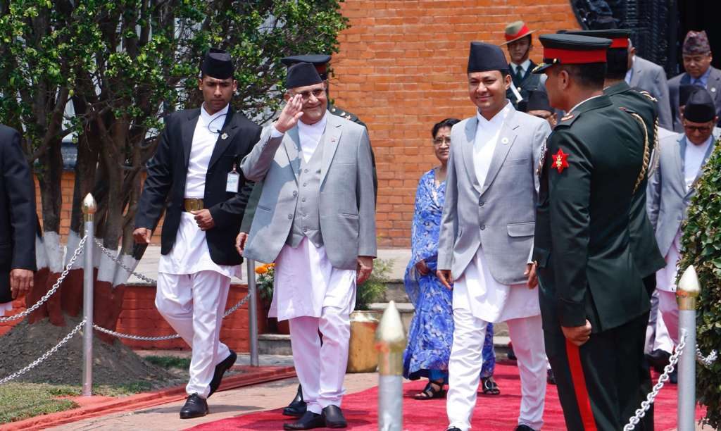 काठमाडाैं आइपुगे प्रधानमन्त्री ओली