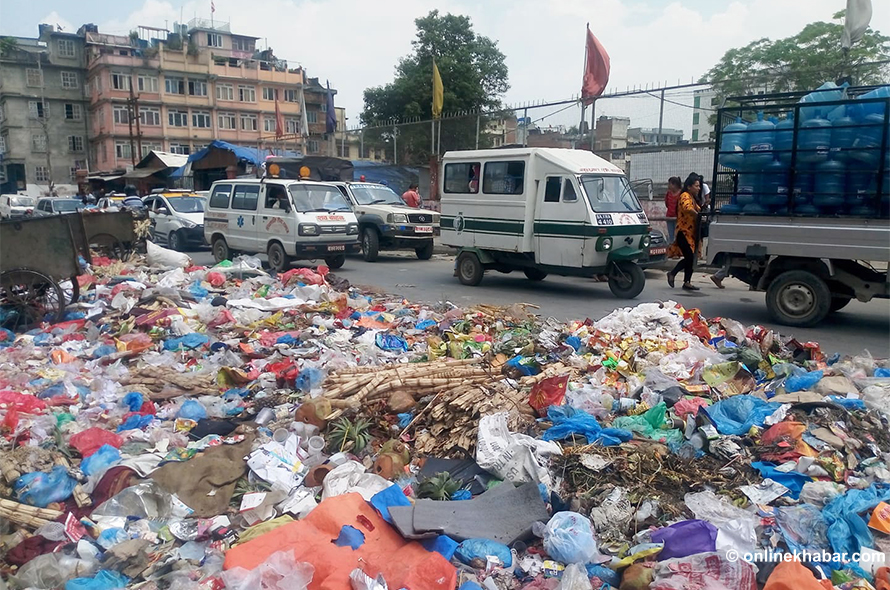 सिसडोलवासीको कोरोना परीक्षण हुने भएपछि उपत्यकाको फोहर उठ्ने