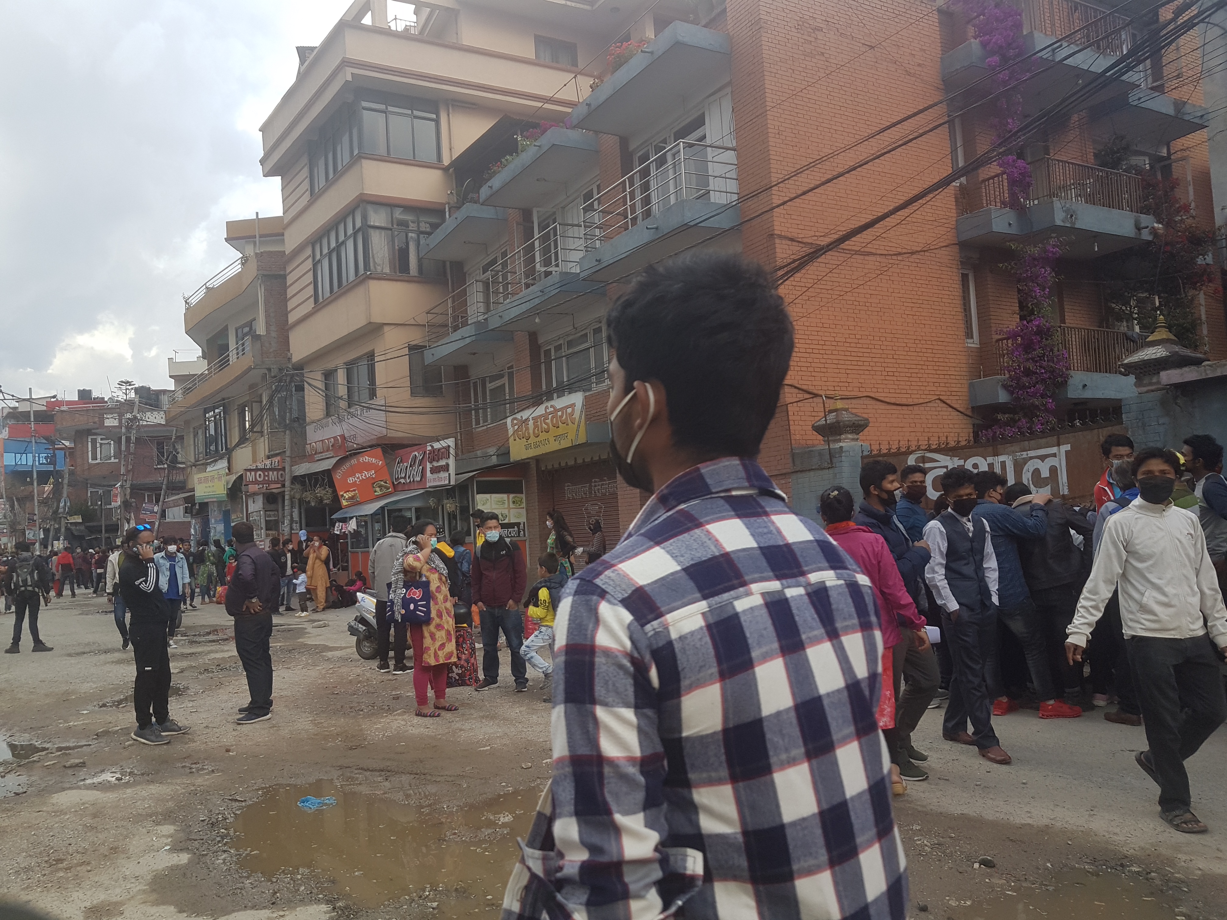 लकडाउनको उत्तरार्धमा काठमाडौंमा चहलपहल बढ्यो (फोटोफिचर)
