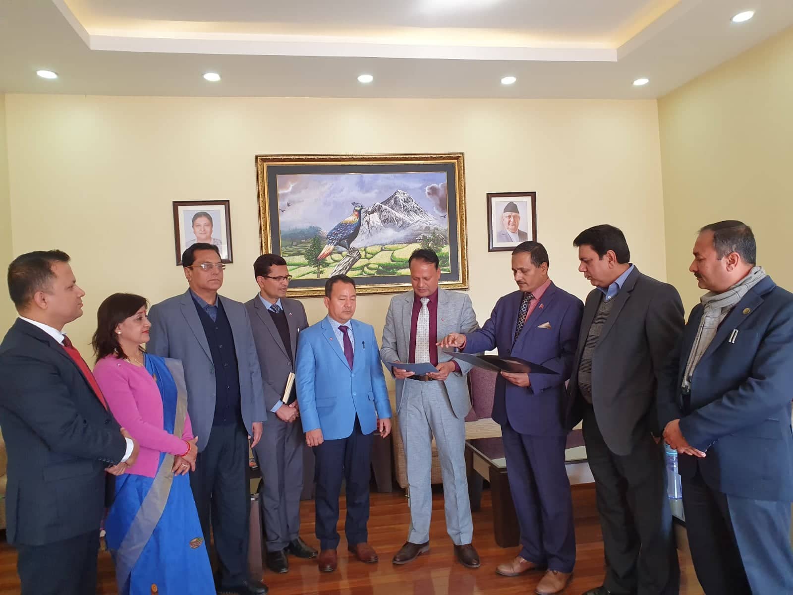 “मुक्तिनाथ विकास बैंकको सञ्चालकहरुद्वारा सपथ ग्रहण”