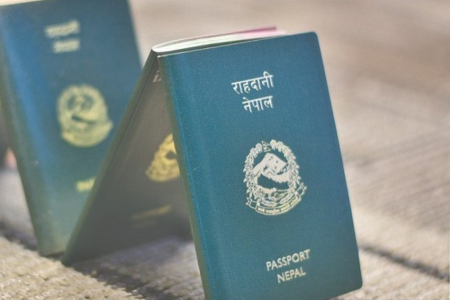 राहदानी वितरण ढिलाइले कामदारलाई तनाव