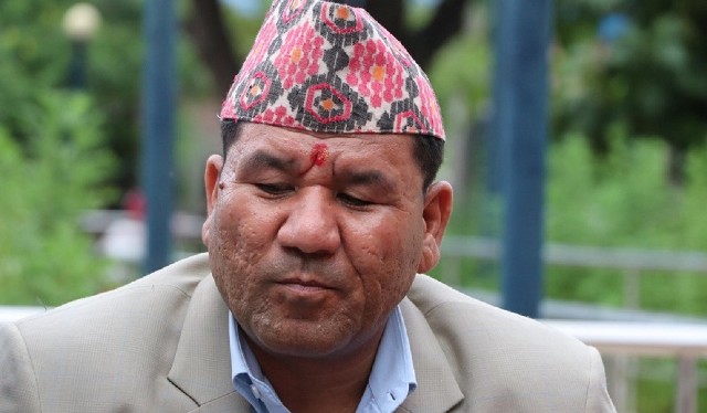 राज्यमन्त्री विरुद्ध किर्ते तथा ठगिको मुद्दा, पदबाट राजीनामा