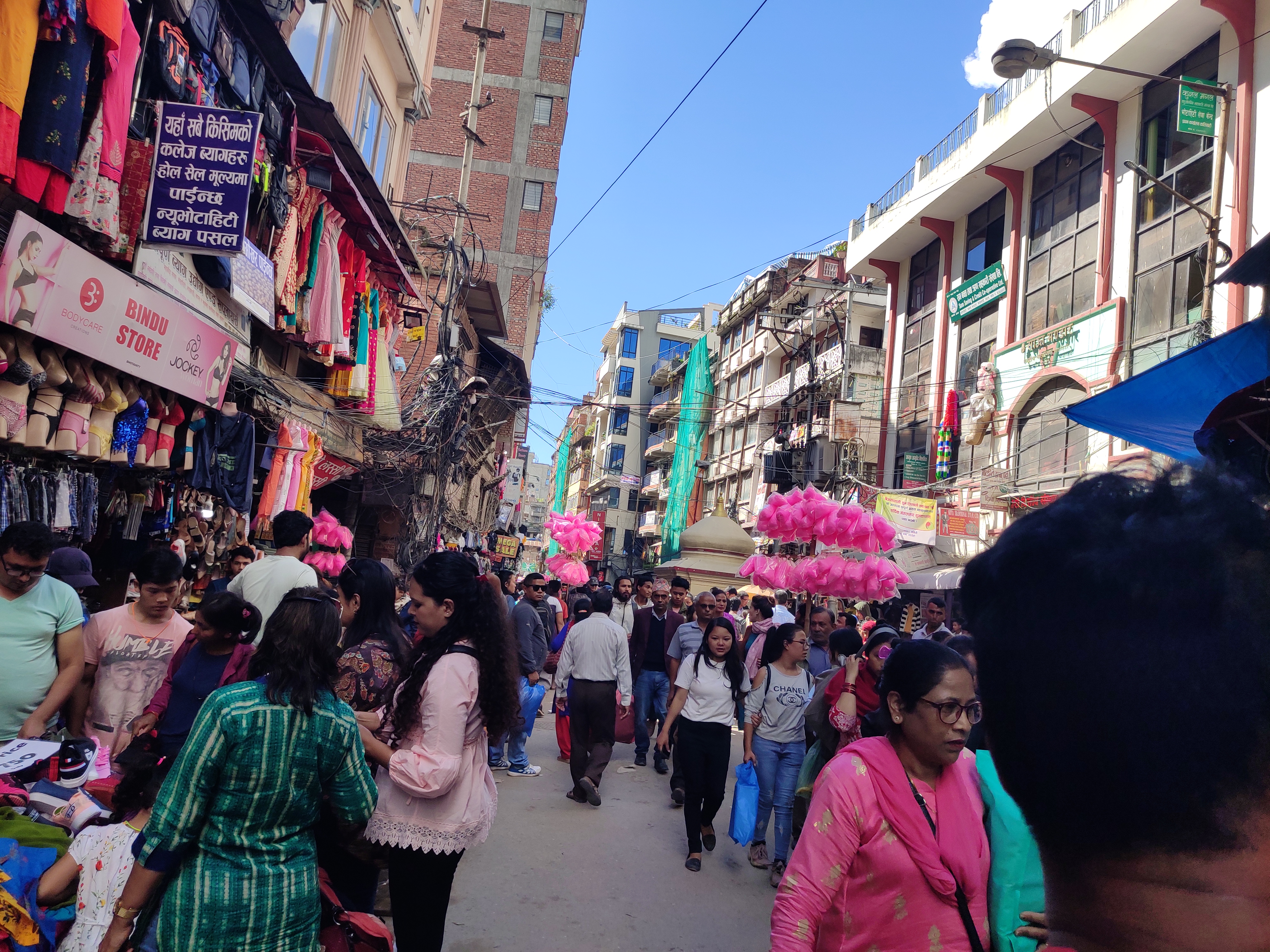 यस वर्षको दशैं महगो हुने, ११ सय कन्टेनर नाकाको पार्किङ क्षेत्रमा