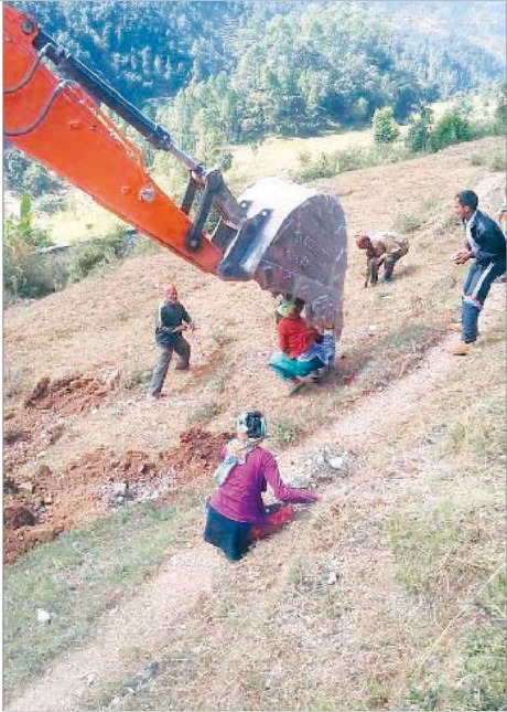 एक्स्काभेटरले मान्छे हान्ने चालक पुर्पक्षमा जेल चलान , तीन जना धरौटीमा छुटे