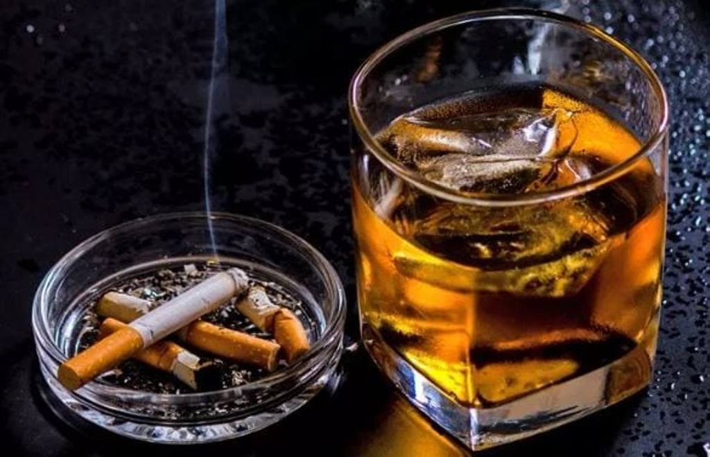 नयाँ बसपार्कमा प्रहरिको निगरानी : धुम्रपान र मदिरा सेवन निषेध