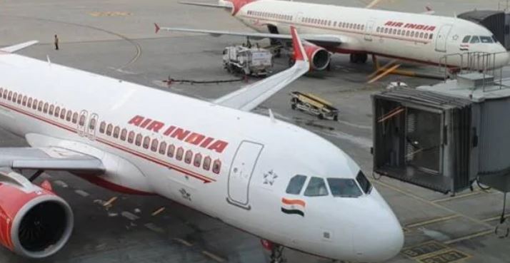 एयर इन्डियाले हटायो दुई सय पाइलट