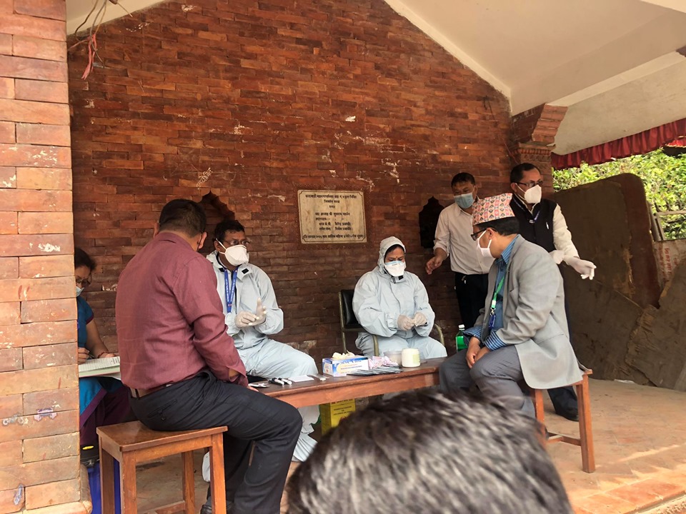 हाँडीगाउँमा कोरोना परीक्षणः सबैको नेगेटिभ