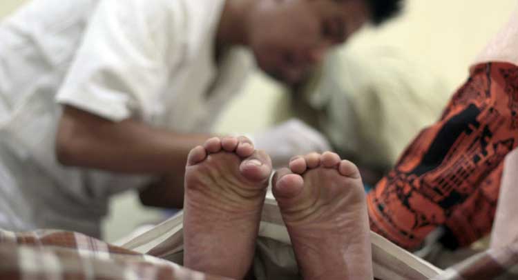 चक्कुले आफ्नै लिंग काटेपछि...