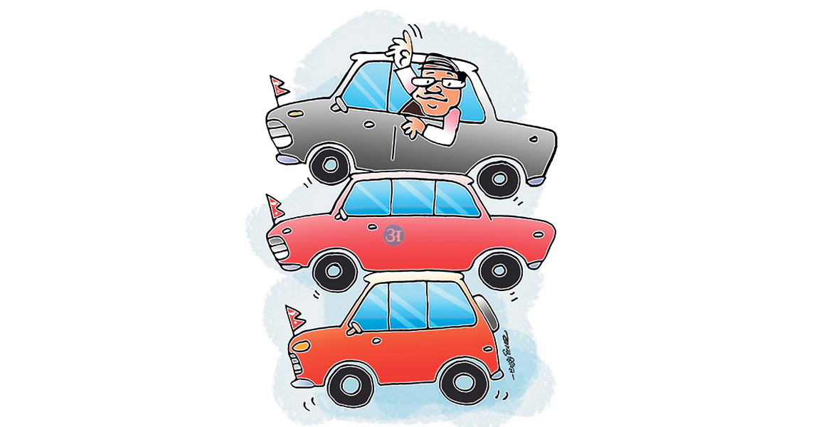 मन्त्रीलाई गाडीमाथि गाडी