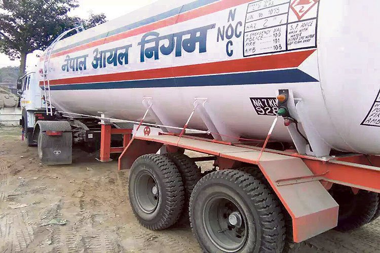 बिदामा ग्याँस आयात गरिने, साल्ट ट्रेडिङसँग १० महिनालाई पुग्ने मौज्दात