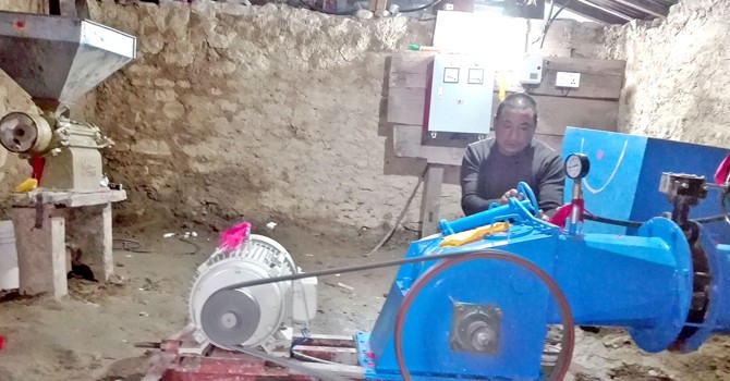 यहाँ हुन्छ सिङ्गो गाउँ नै झिलिमिली हुने विद्युत् उत्पादन