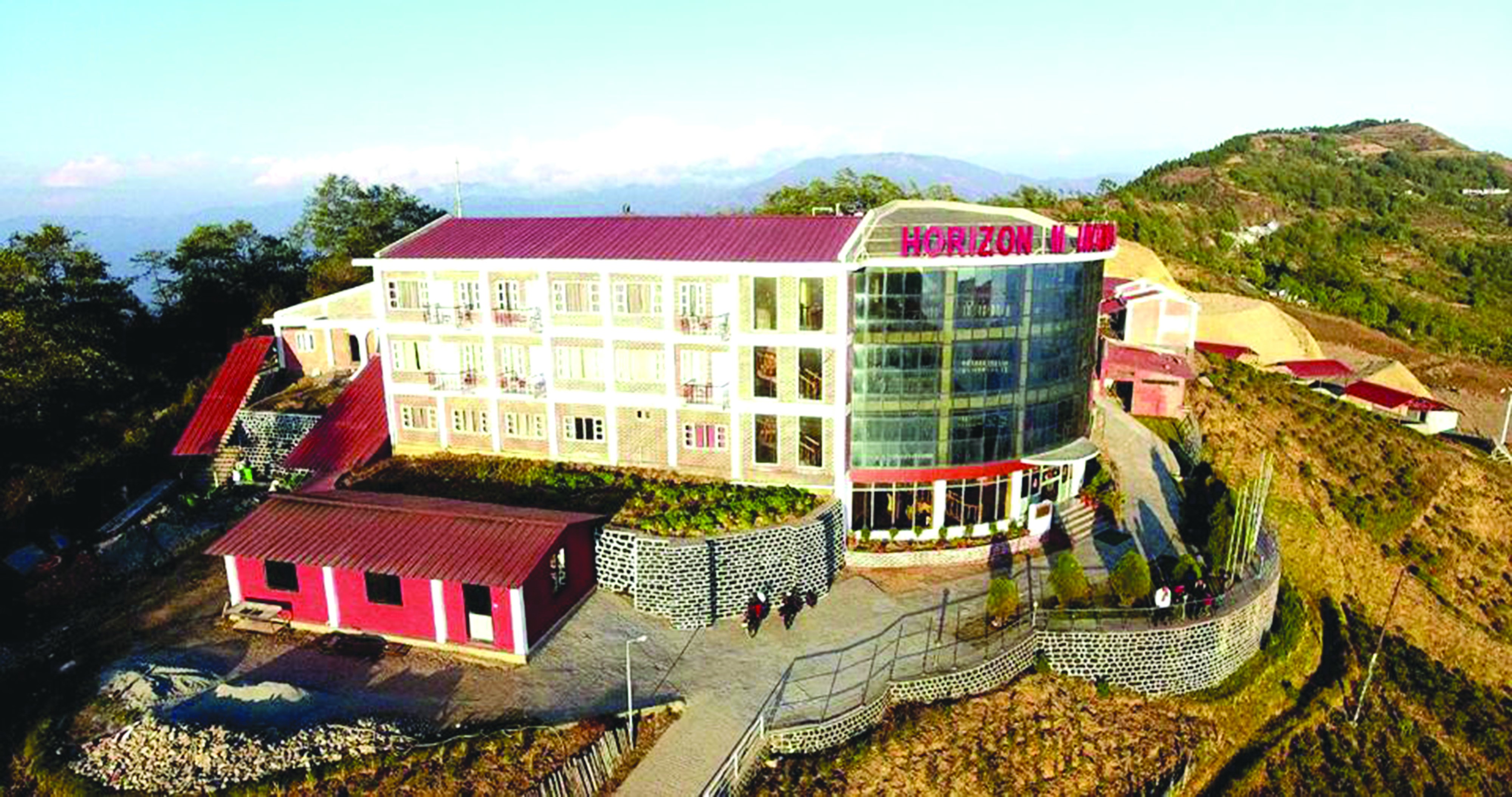 होटल र रिसोर्टमा पनि लगानी गर्दै गाेल्छा