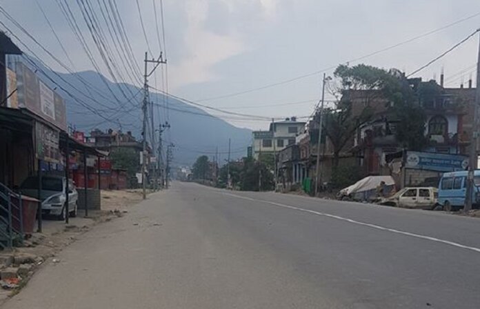 सर्वसाधारण समस्यामा पर्न थालेपछि लकडाउन खुकुलो बनाउँदै सरकार
