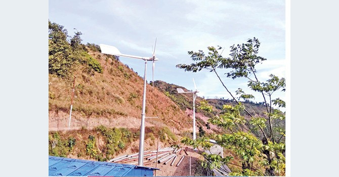 हावाको बिजुलीले गाउँ नै झलमल