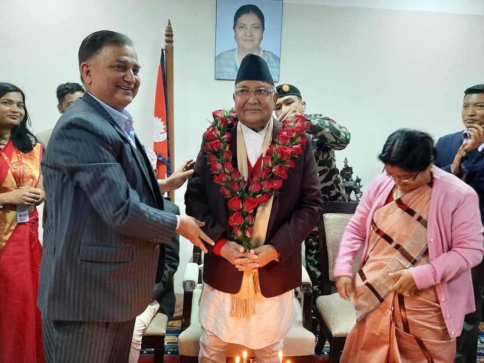 प्रधानमन्त्री ओलीको जन्मदिन मनाउन आठराई गाउँपालिकामा सार्वजनिक बिदा
