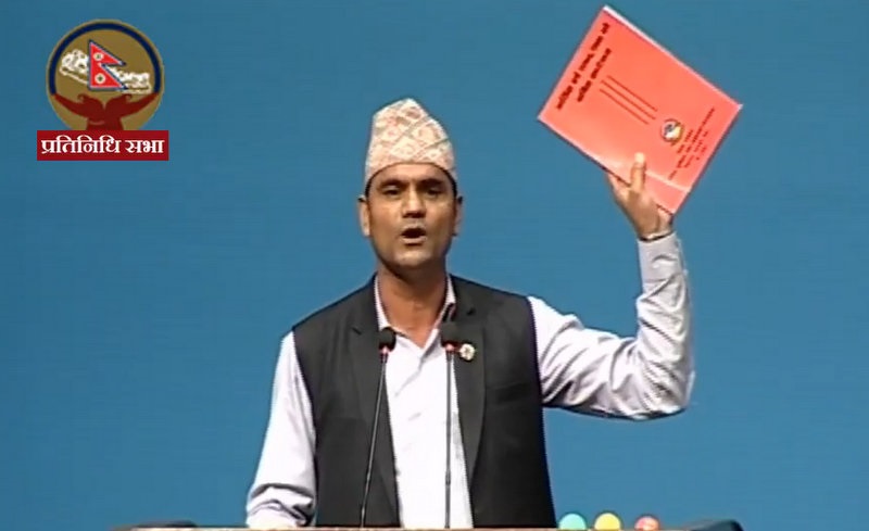 बजेटप्रति सत्तारुढ संसदकै असन्तुष्टि, देशकोे मन्त्री बन्न नसकेको भन्दै महासेठको राजीनामा माग