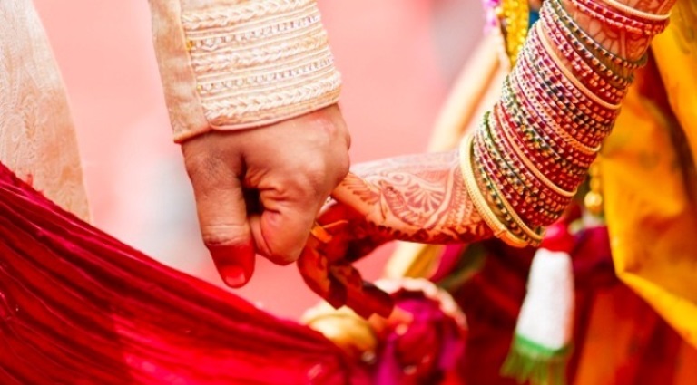 बालविवाहको माग गर्दै आमाहरु जुलुसमा