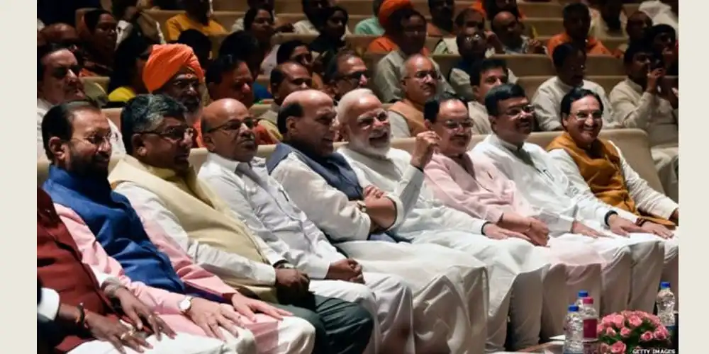 मोदी सरकारका ३६ मन्त्री किन जाँदैछन् जम्मू-कश्मीर ?