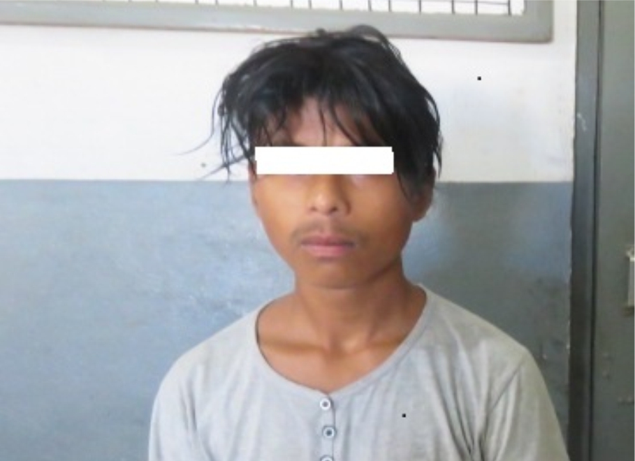 मोटरसाइकल चोरेर लाँदै गर्दा पक्राउ