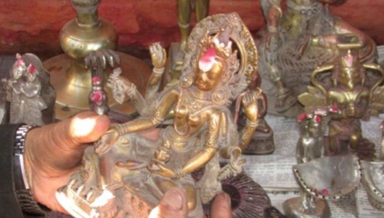 हराएको मूर्ति जंगलमा फेला पर्यो