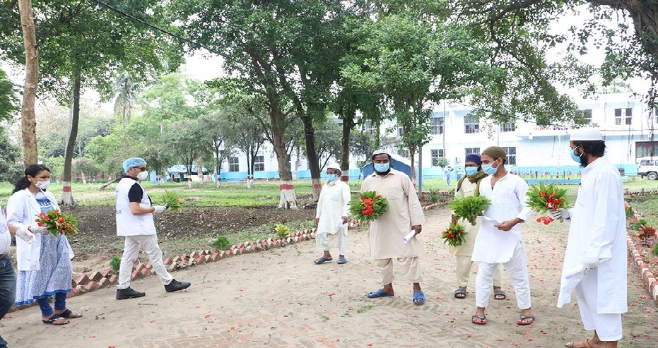 कोशी अस्पतालबाट ८ जना संक्रमित निको भएर फर्किए