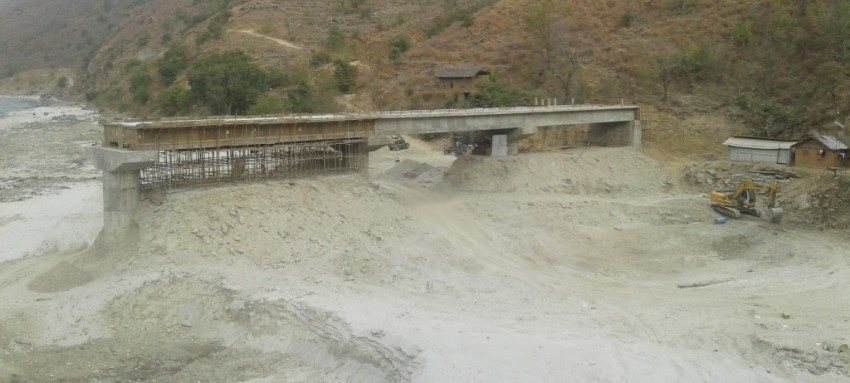 १८ सय सरकारी ठेक्का भंग हुँदै