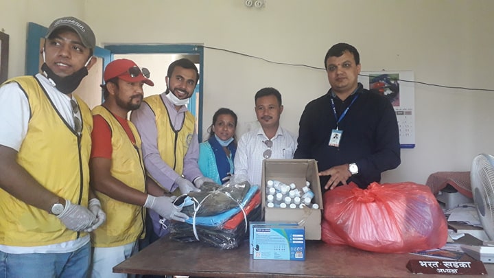 उदयपुरका पत्रकारलाई पीपीई सेटसहित स्वास्थ्य सामग्री सहयोग