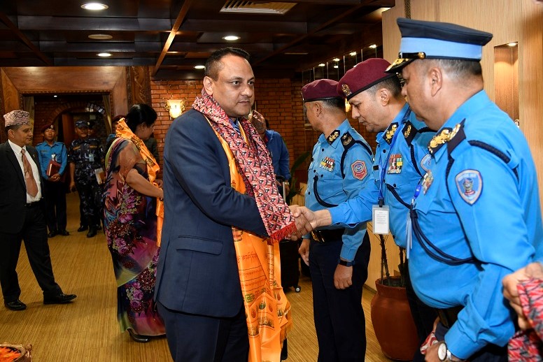 प्रहरी महानिरीक्षक खनाल चिली प्रस्थान